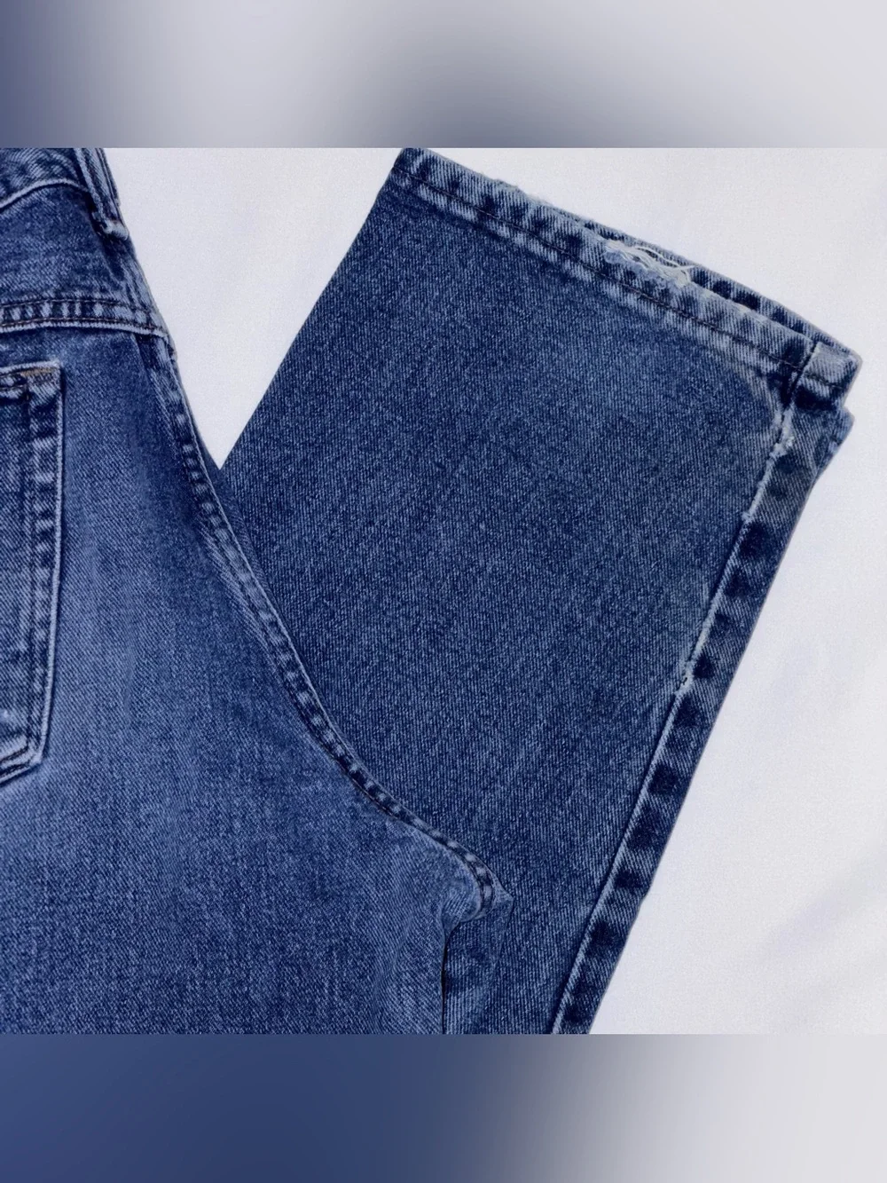 Vintage 90s Wrangler USA Retro Y2K Medium Blue Wash Denim Straight Leg Jeans 30”